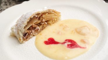 A Dessert with a Twist: Apple Strudel with Granola, and Apricots-Vanilla Cream