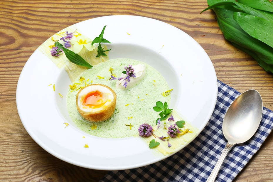 Herb soup for Maundy Thursday a wild herb soup with baked or fried egg. Fine Maundy Thursday soup for Easter the Easter feast, Easter brunch or Easter menu.