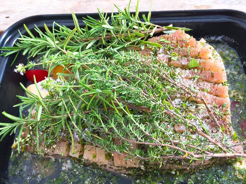 Roast pork in a reindl with herbs