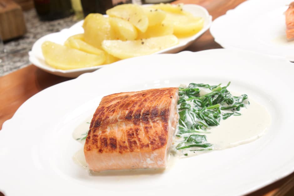 Recipe picture of salmon with spinach