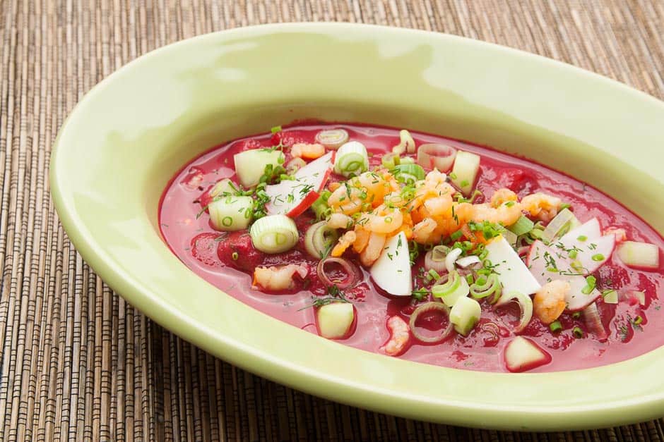 The well-known Bortsch is a beetroot soup from Eastern Europe and is traditionally prepared in Russia and Ukraine.