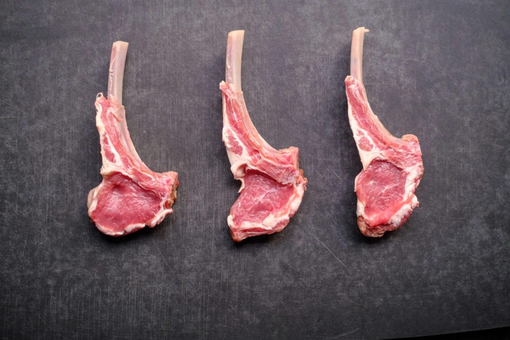 Raw-lamb-chops