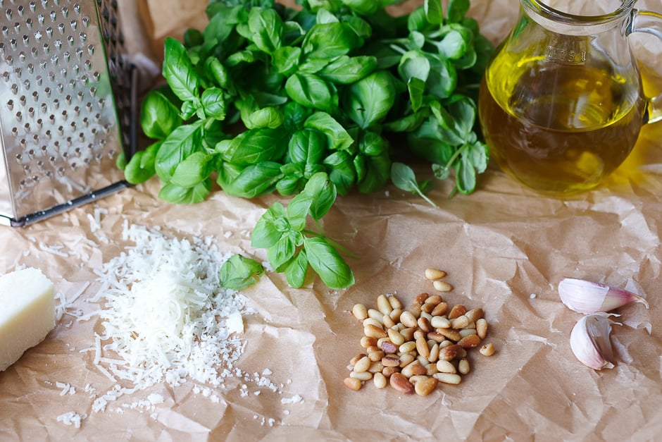 Basil pesto ingredients. Prepare pesto step by step.