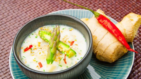 Asparagus soup with coconut milk Recipe Image