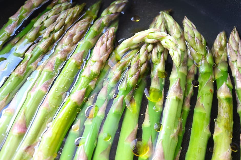 Founder asparagus while cooking in the pot.