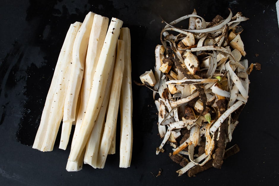 Salsify peeled with husks