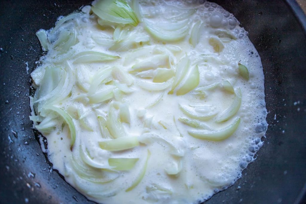 Onions in cream