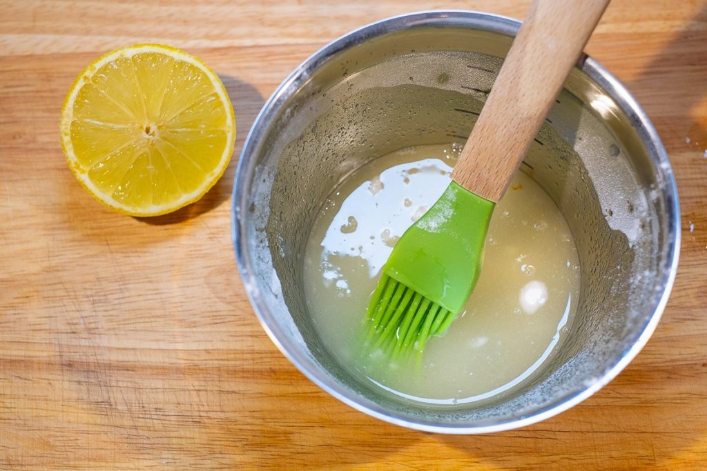 Prepare lemon glaze