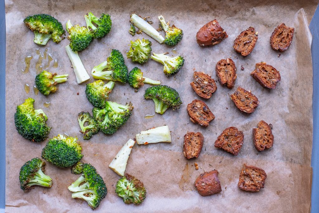 Broccoli and bread cubes fried