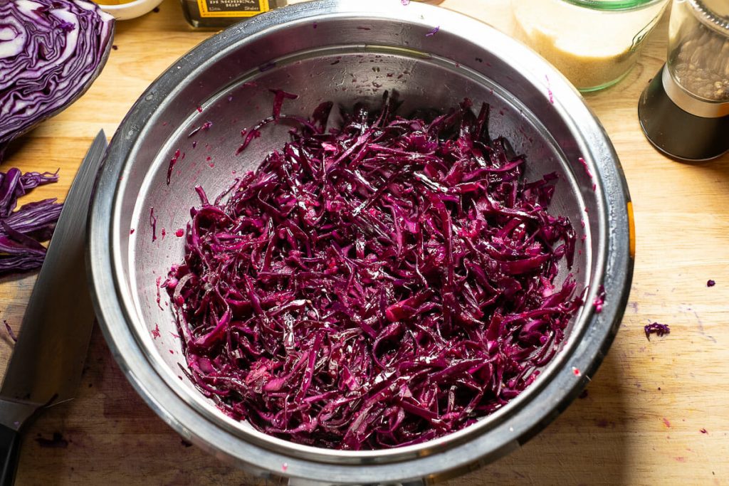 Marinated red cabbage salad