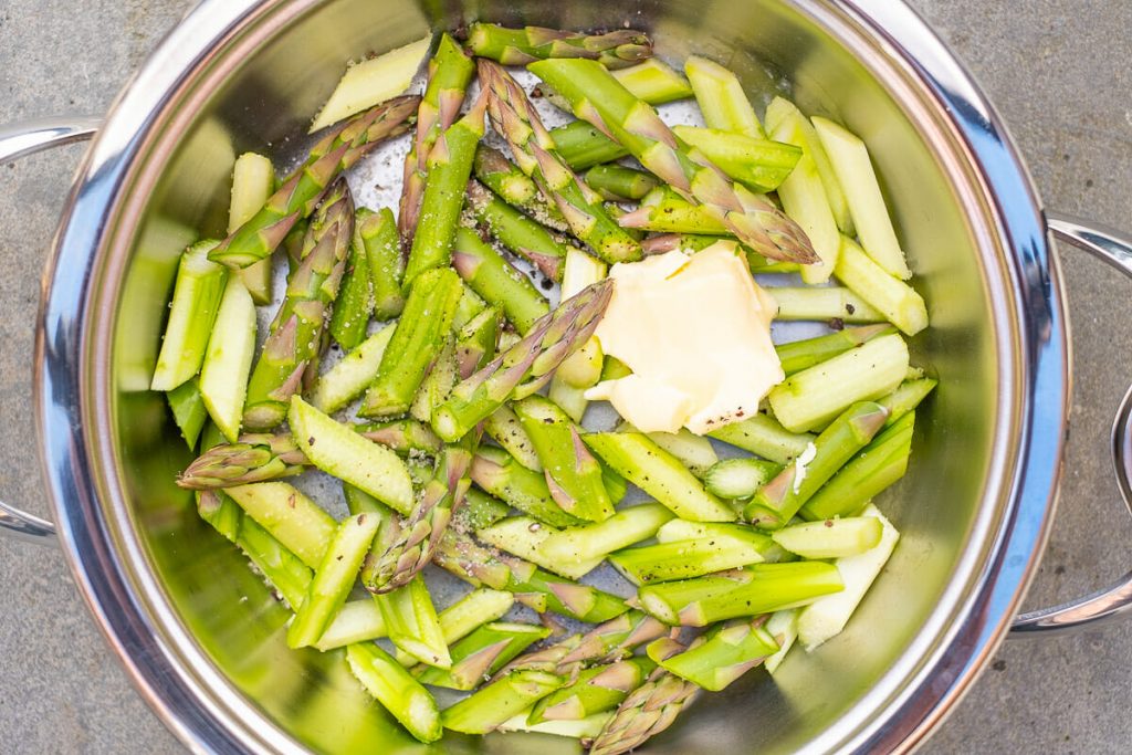 Asparagus vegetables in the pot