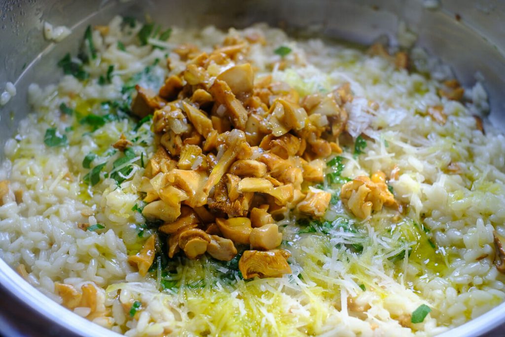 Add the chanterelles to the risotto