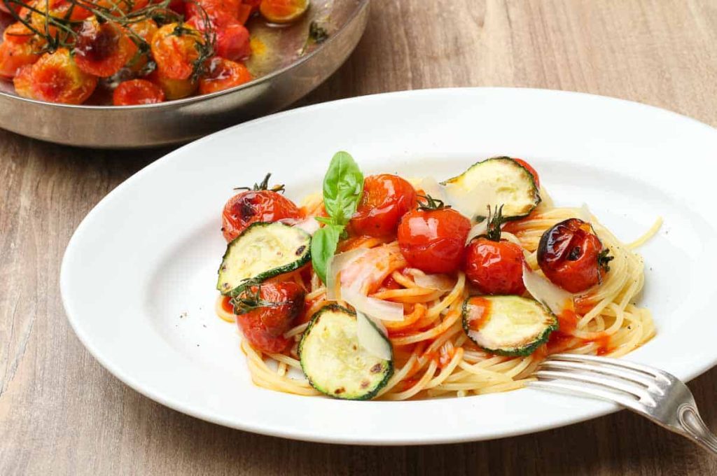 Spaghetti with tomato sauce recipe picture