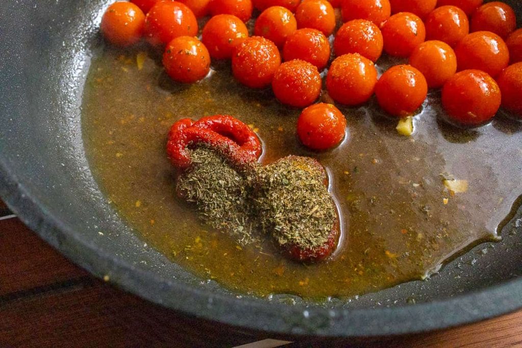 Prepare the tomato sauce in the pan
