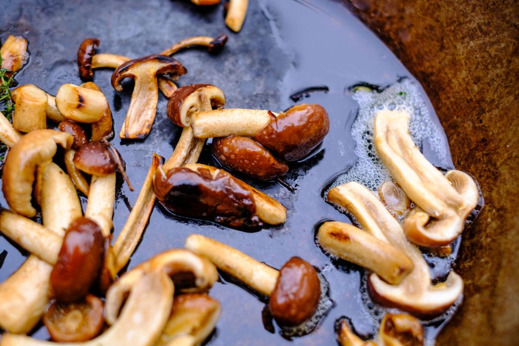 Sautéed mushrooms in the pan