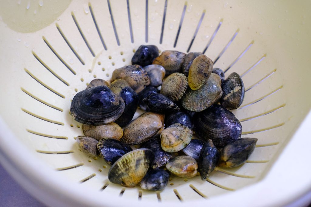 Mussels in the sieve
